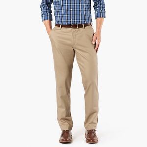NWT Dockers straight fit flat front 33 x 30 khakis